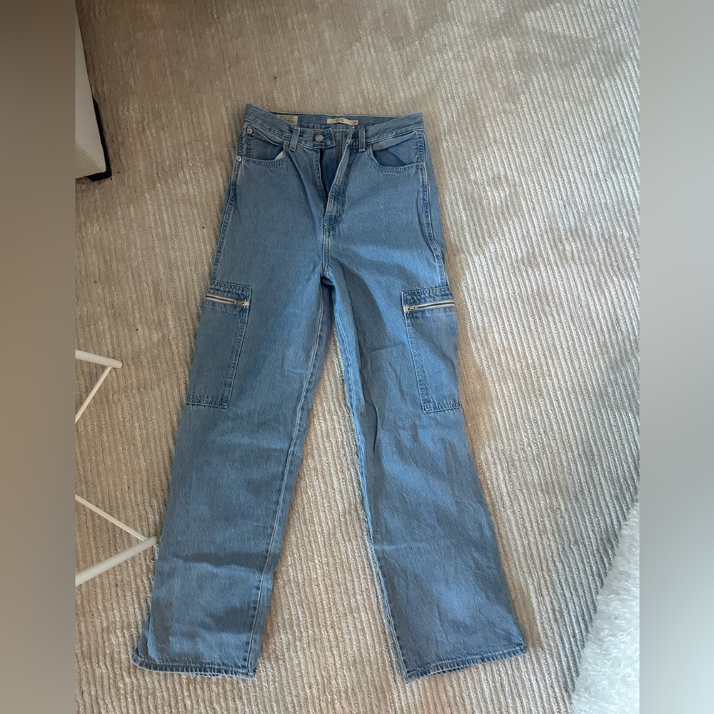 Levis cargo jeans